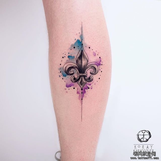 水彩个性腿部纹身图案