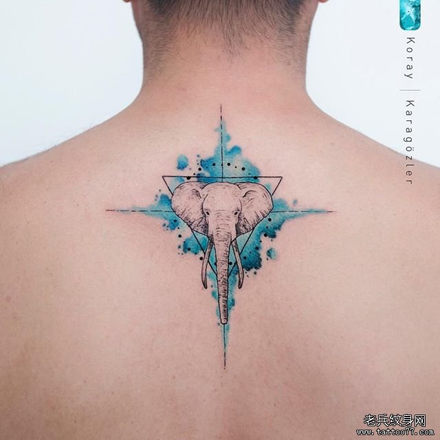 个性水彩小象纹身图案