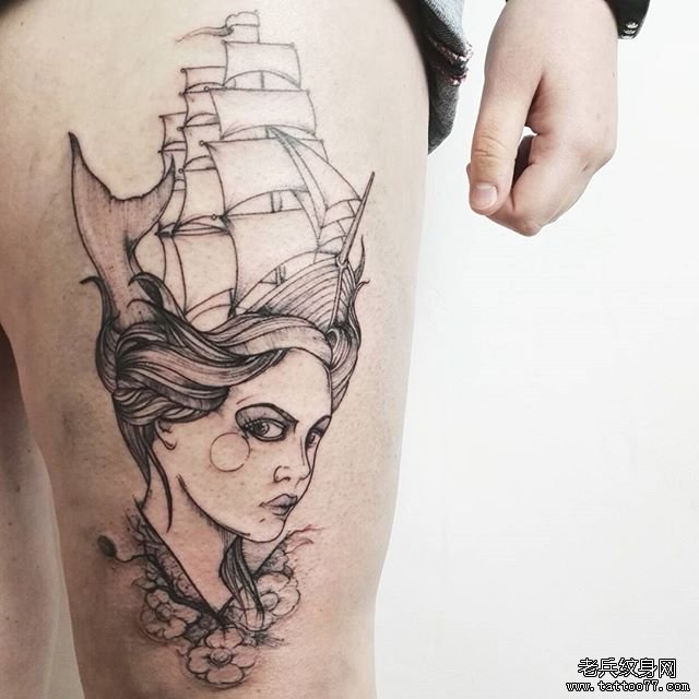 黑灰大腿美女帆船纹身