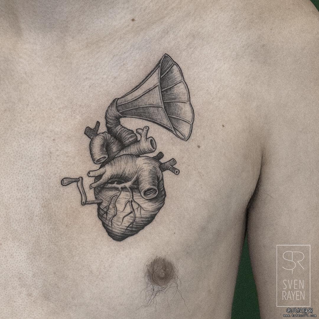 心脏留声机纹身图案