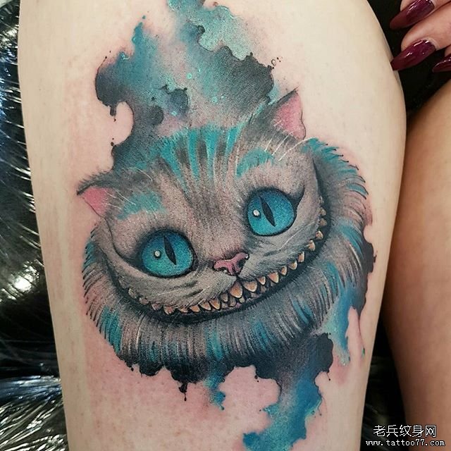 个性水彩龙猫纹身图案