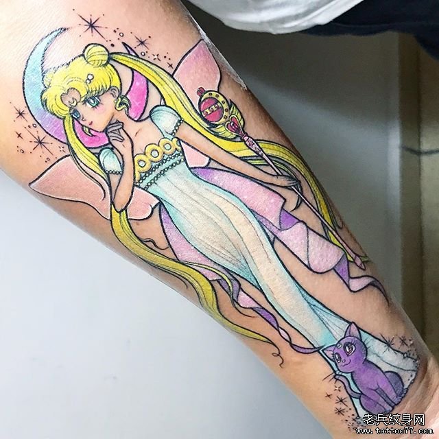 手臂彩色个性美少女战士卡通纹身图案