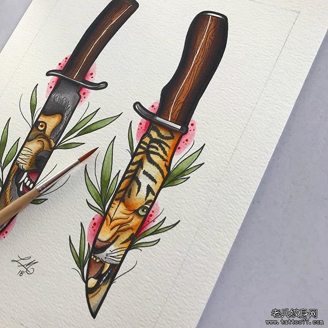 色彩匕首老虎纹身