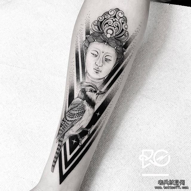 点刺鸟女郎纹身图案