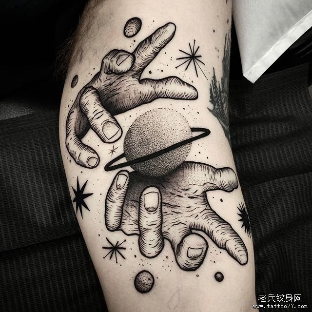 手臂手星球纹身