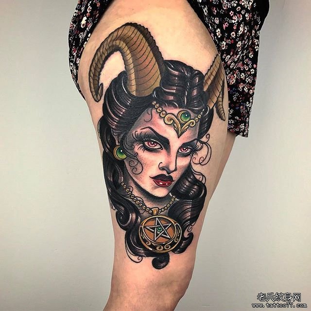 大腿羊角女郎纹身图案