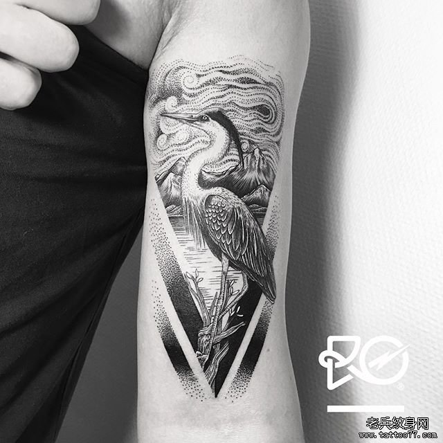 大臂白鹭纹身图案