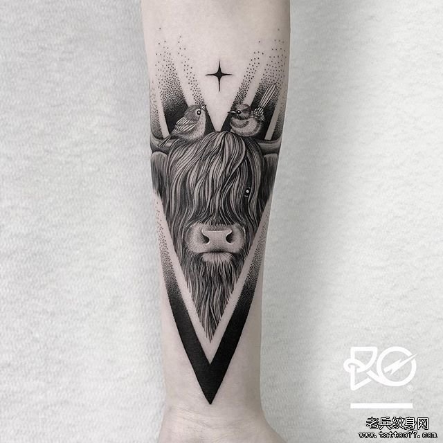 小臂牦牛纹身图案
