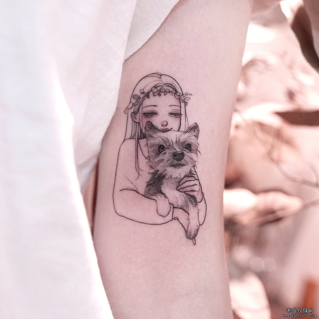 手臂小清新女孩肖像狗狗文身
