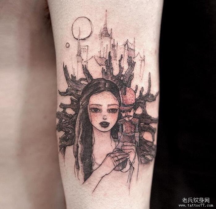 手臂黑灰女孩胡桃夹子文身
