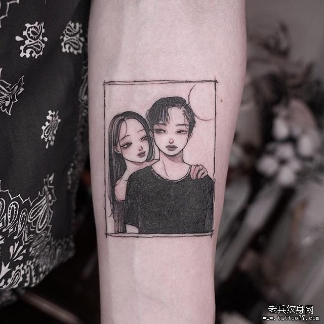手臂小清新男孩女孩照片纹身