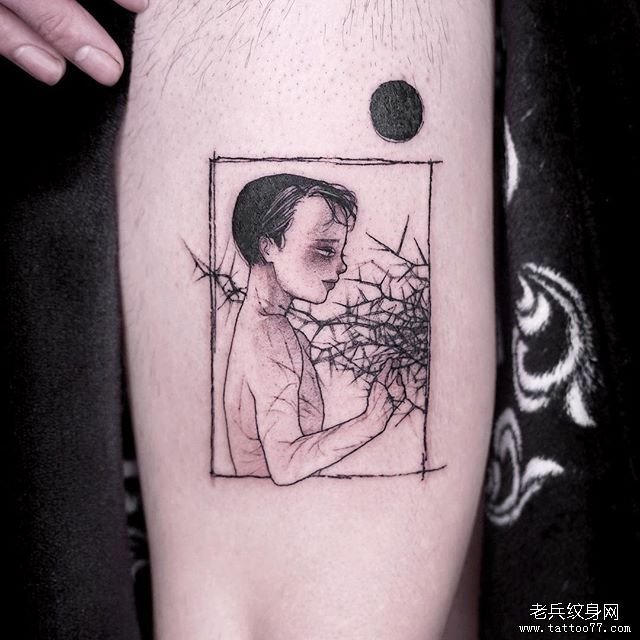 手臂荆棘男孩肖像纹身