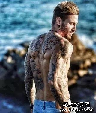 男模 腹肌 爱猫人设，这样的男神谁能抵抗的了？