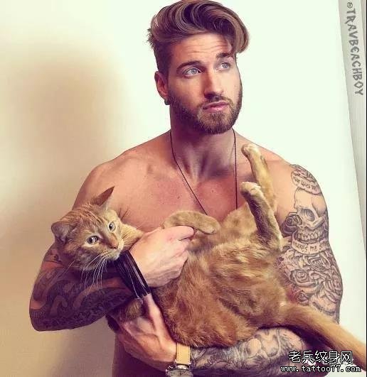 男模 腹肌 爱猫人设，这样的男神谁能抵抗的了？