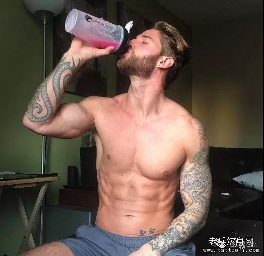男模 腹肌 爱猫人设，这样的男神谁能抵抗的了？
