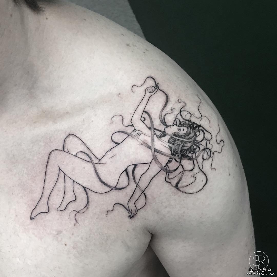 简约黑灰女孩纹身