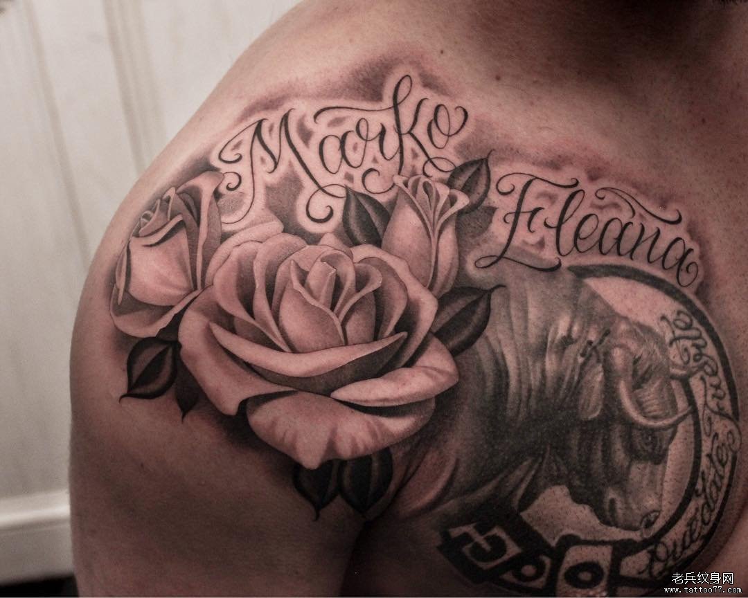 肩部写实玫瑰纹身图案