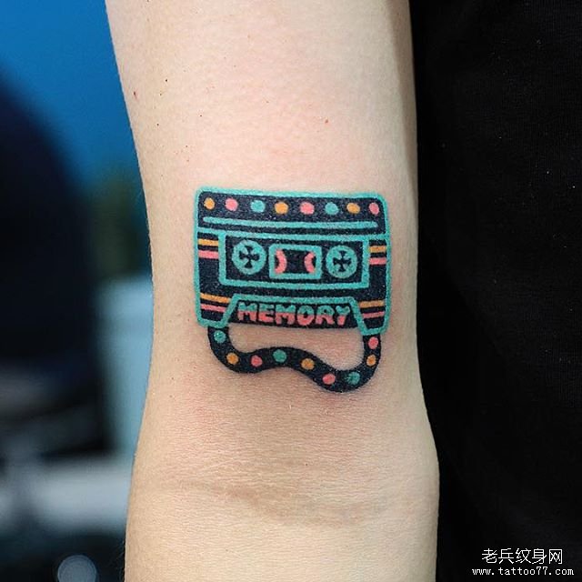 小清新磁带纹身图案