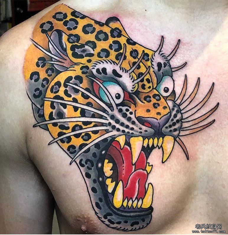 胸口彩色school豹子纹身图案