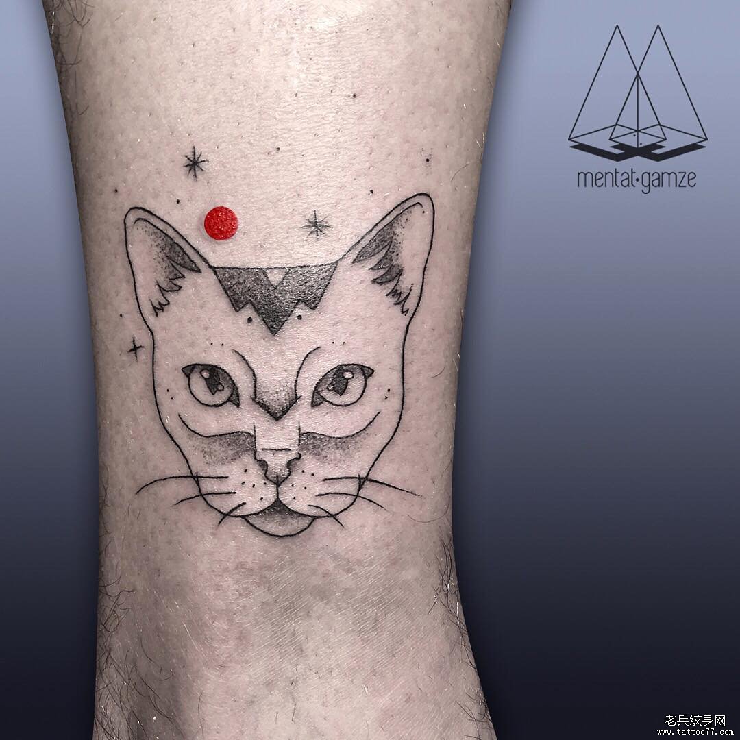 黑灰小猫纹身