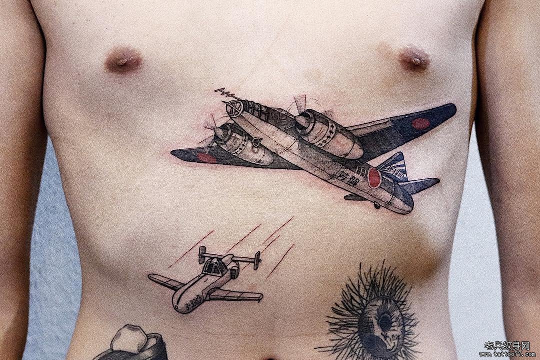 腹部简笔个性飞机纹身图案