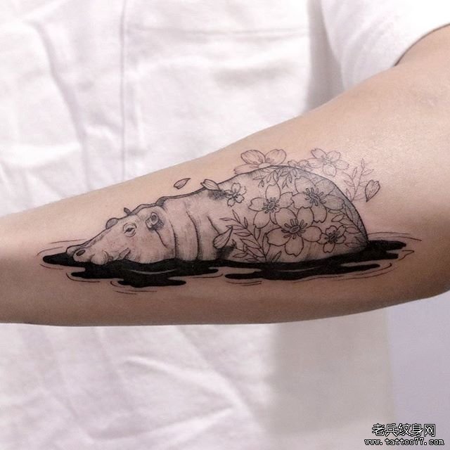 小清新河马纹身
