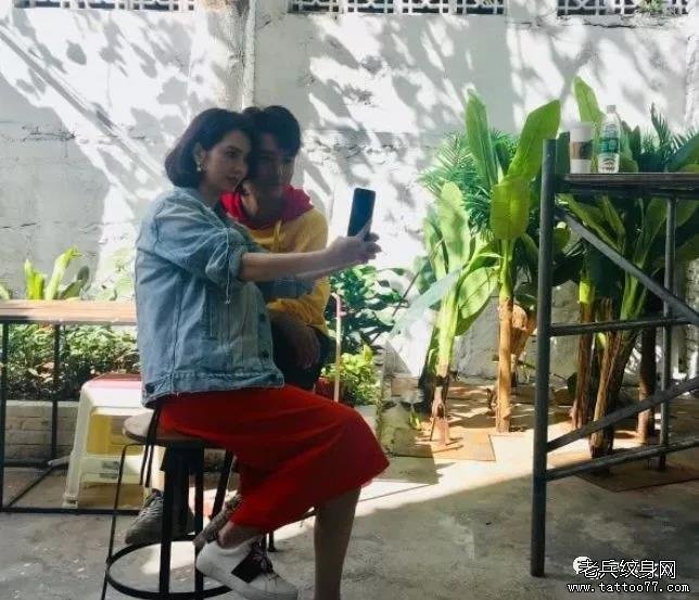 娱乐圈组团出轨，我们到底该不该纹情侣纹身？