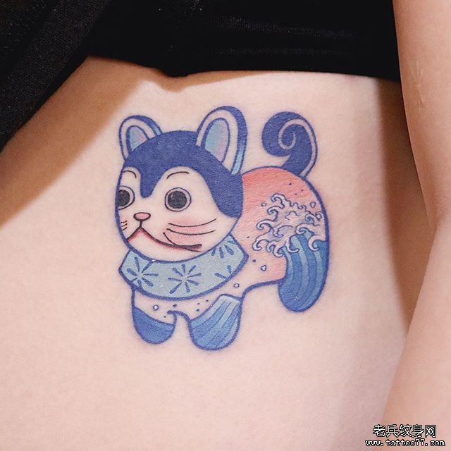 侧腰个性日式猫纹身图案
