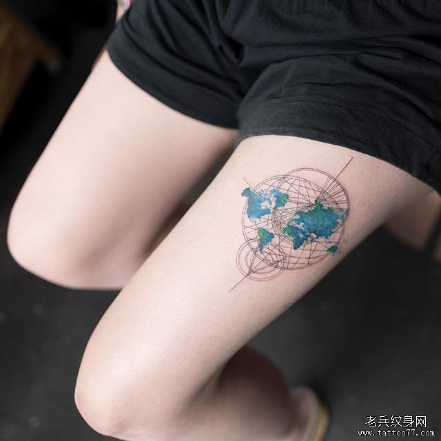 大腿 地球 几何tattoo