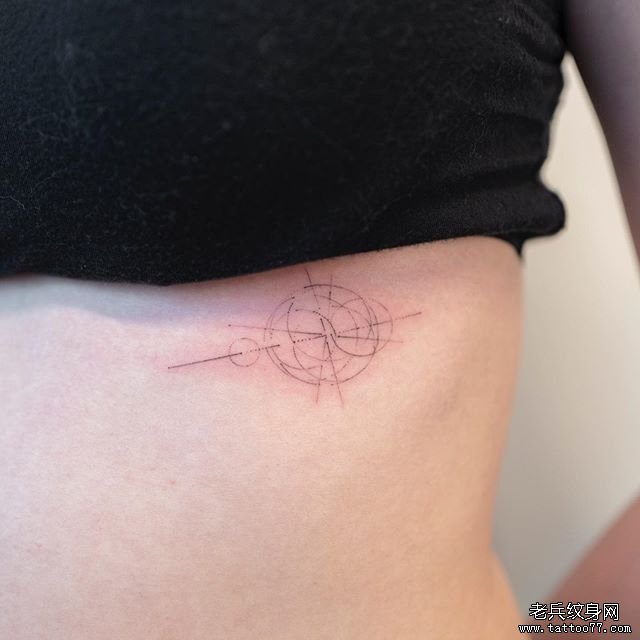 地球 线条 小清新纹身