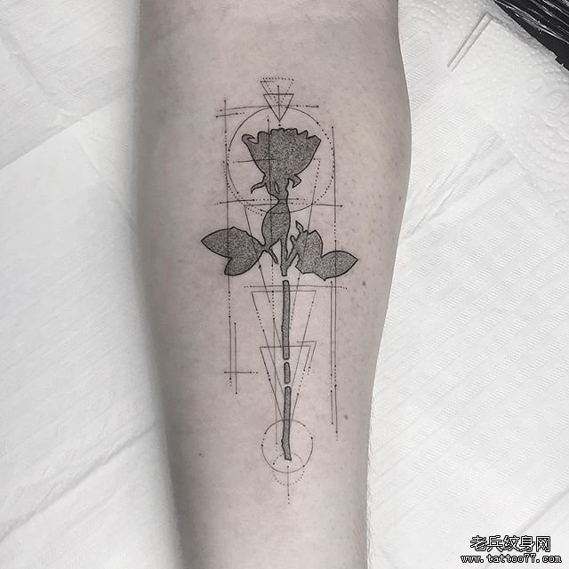 极简几何纹身