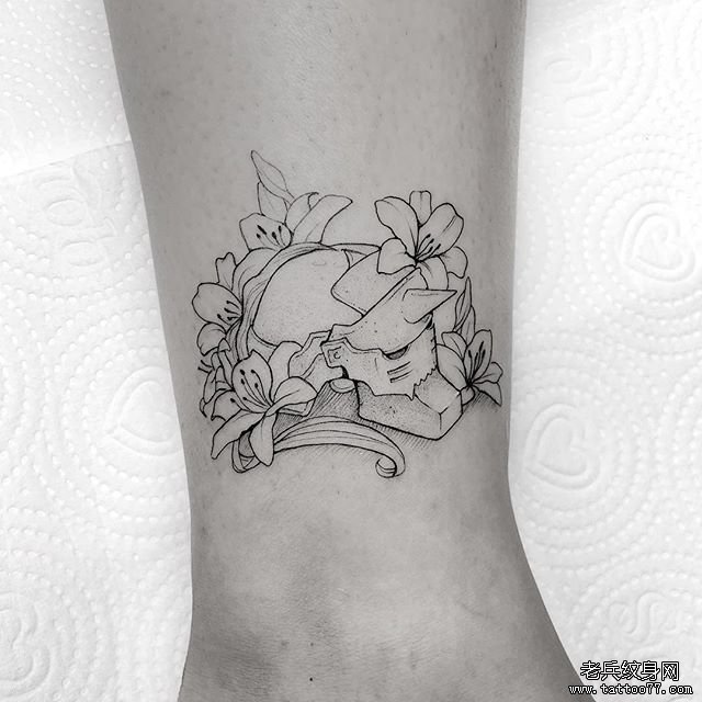 脚踝个性简笔纹身图案