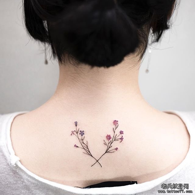 后背 花卉 彩色纹身