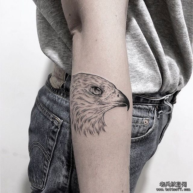 手臂个性小清新鸟纹身