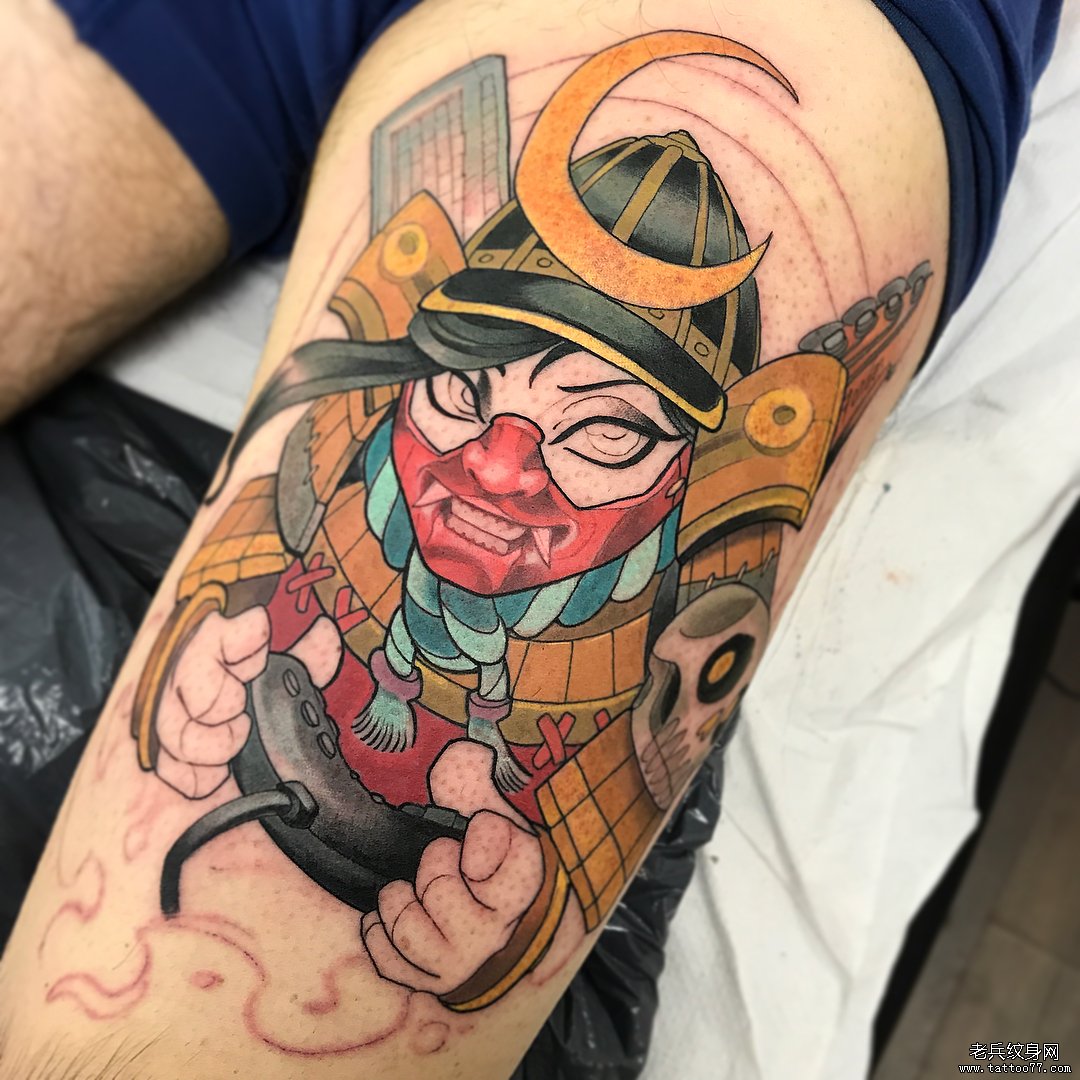 大腿彩色日式武士纹身