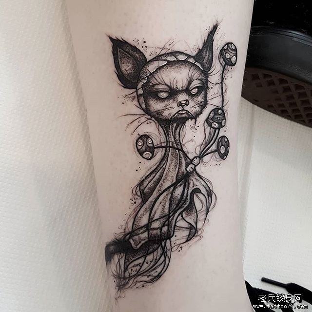 个性暗黑猫纹身