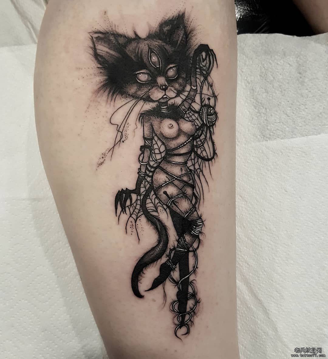 暗黑猫咪女郎纹身