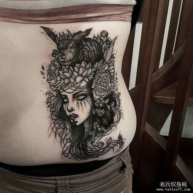后腰个性暗黑女郎