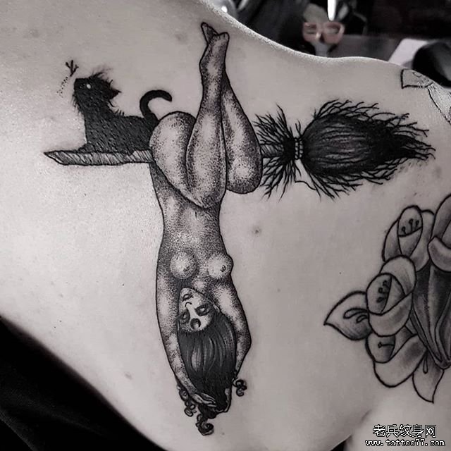 女郎扫帚猫纹身