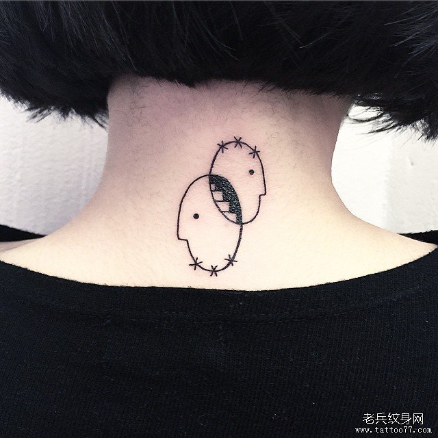 颈部线条纹身