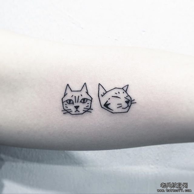 线条猫咪纹身