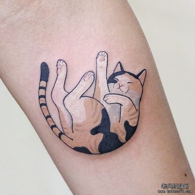 个性彩色猫咪纹身