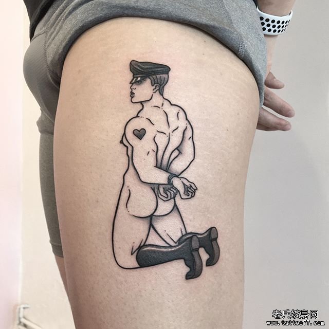 大腿简笔男人纹身