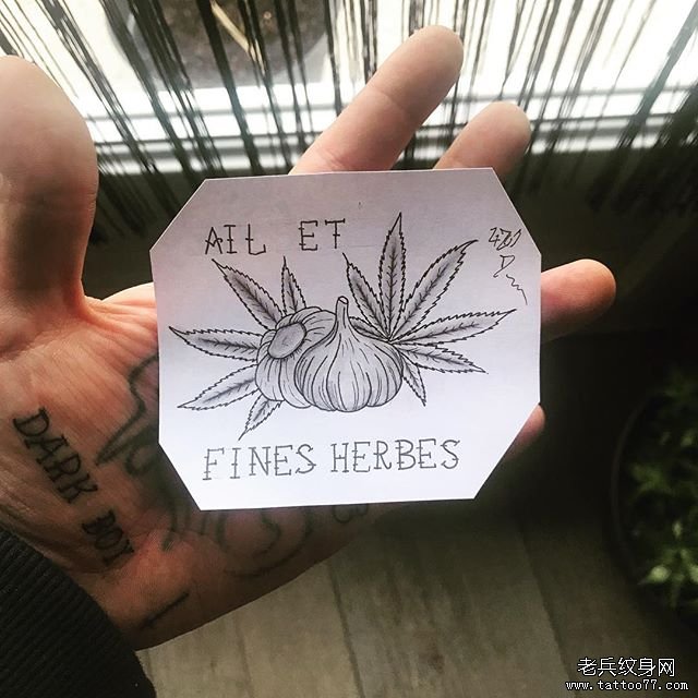 大蒜枫叶纹身手稿