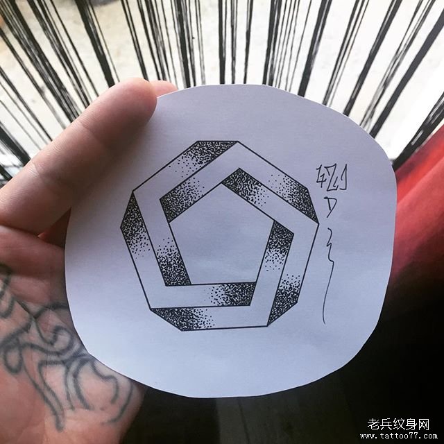 点刺几何纹身