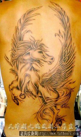 独角兽纹身图案：满背独角兽翅膀纹身图案纹身图片