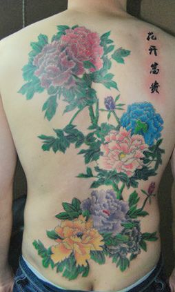 牡丹纹身图案：满背彩色工笔画牡丹纹身图案纹身图片