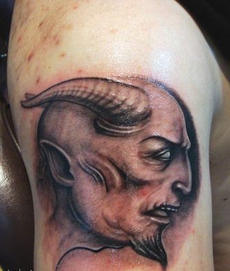欧美恶魔纹身图案：手臂欧美恶魔纹身图案纹身图片