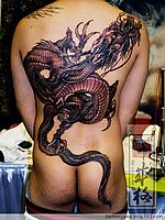 日本纹身作品满背龙纹身图案