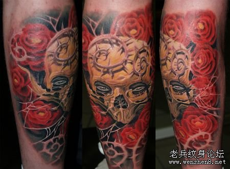 腿部彩色骷髅玫瑰花纹身图案